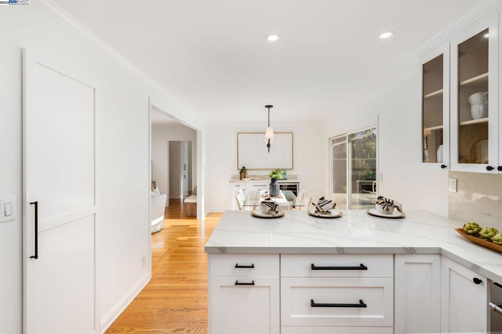 VILLAGE - Residential