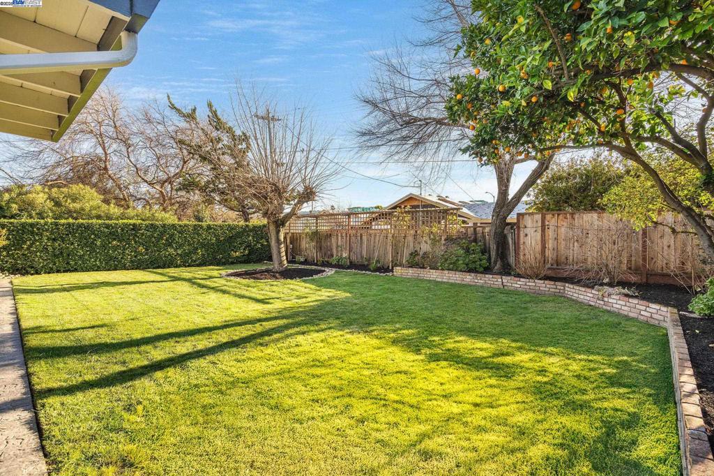 VILLAGE - Residential