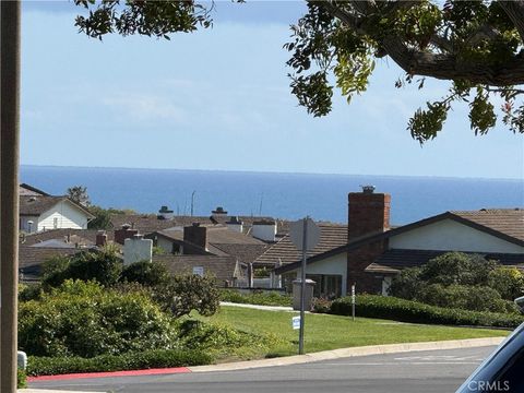 Photo of 41 Mainsail Dr, Corona Del Mar, CA 92625 (MLS # OC26084372)