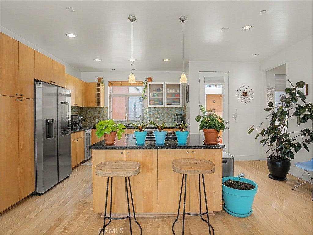 1225 E Grand