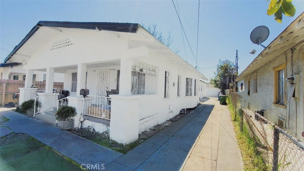 242 W 58th