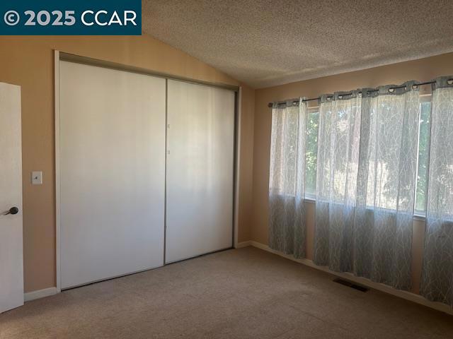 OAKROILLAS - Residential Lease