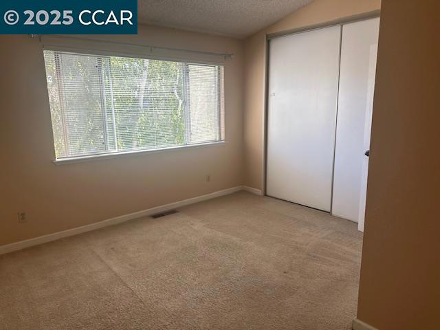 OAKROILLAS - Residential Lease
