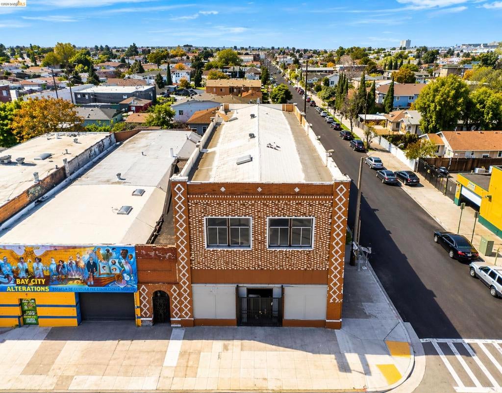 8801 International Blvd
