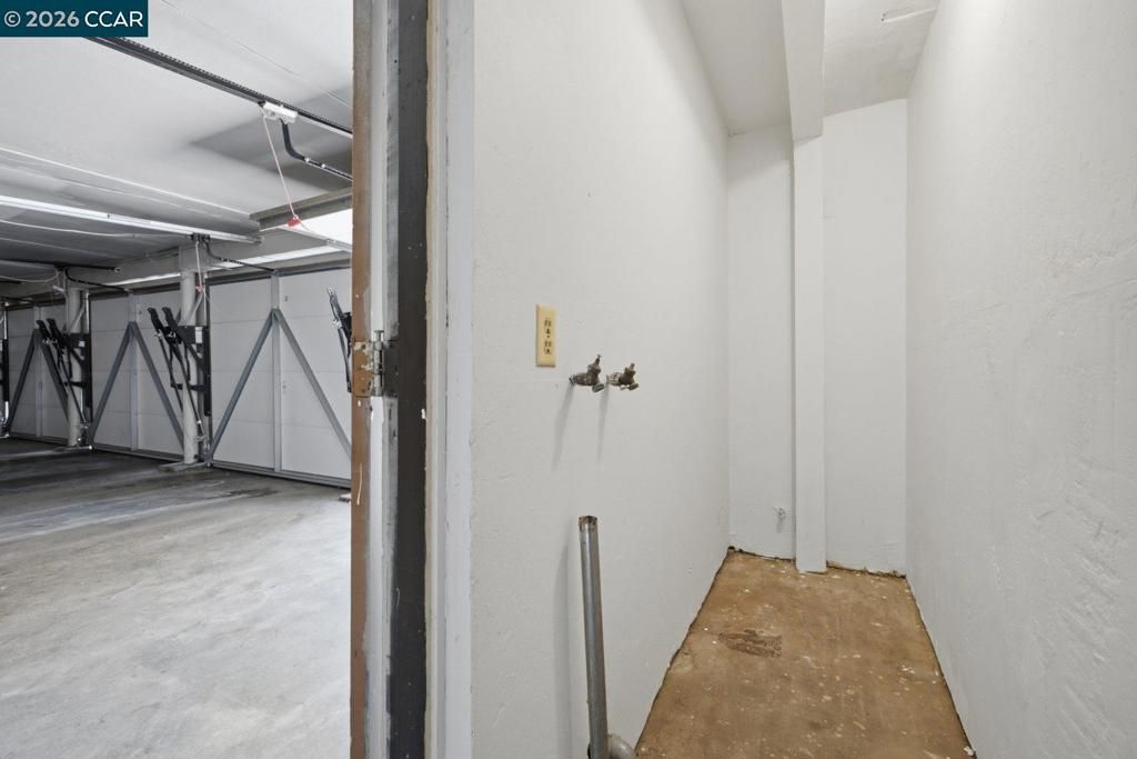Photo of 2037 Sierra Rd Rd #5, Concord, CA 94518 (MLS # 41142856)