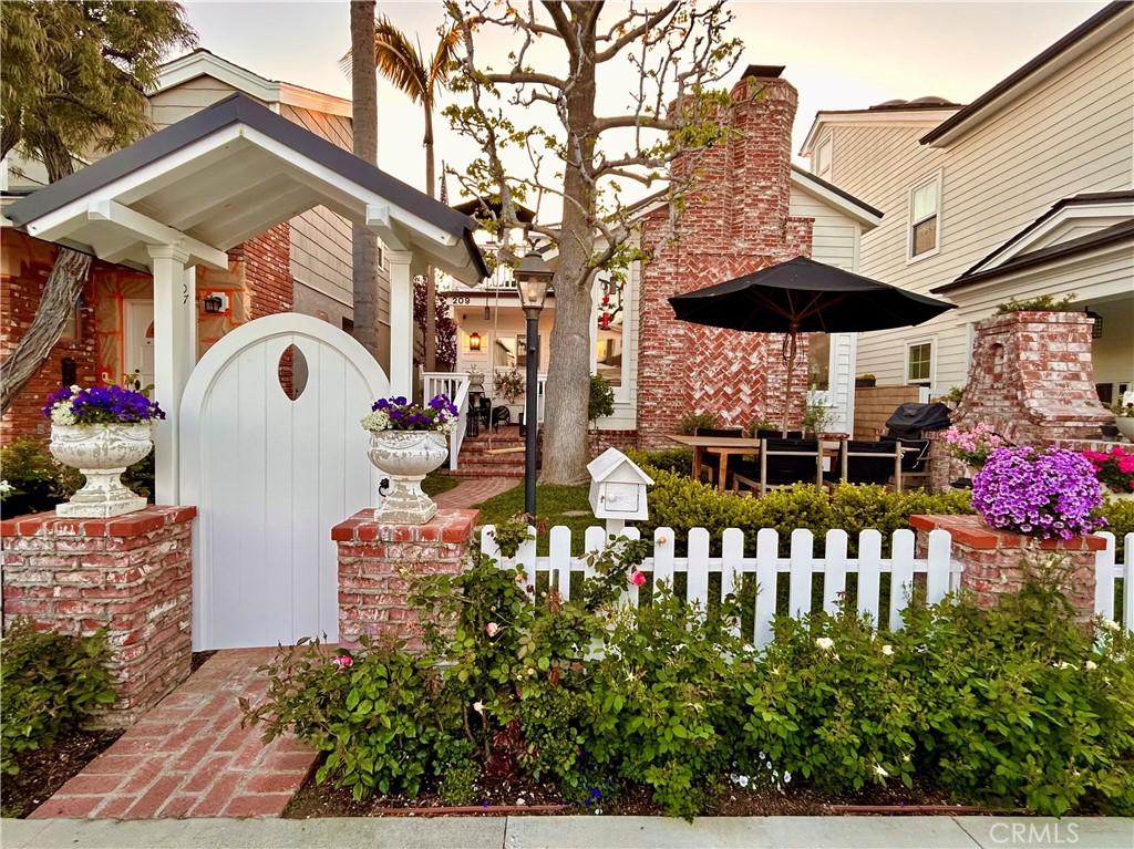 209 Diamond Avenue