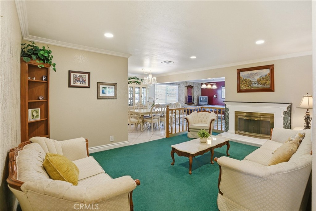 5336 W Wisteria