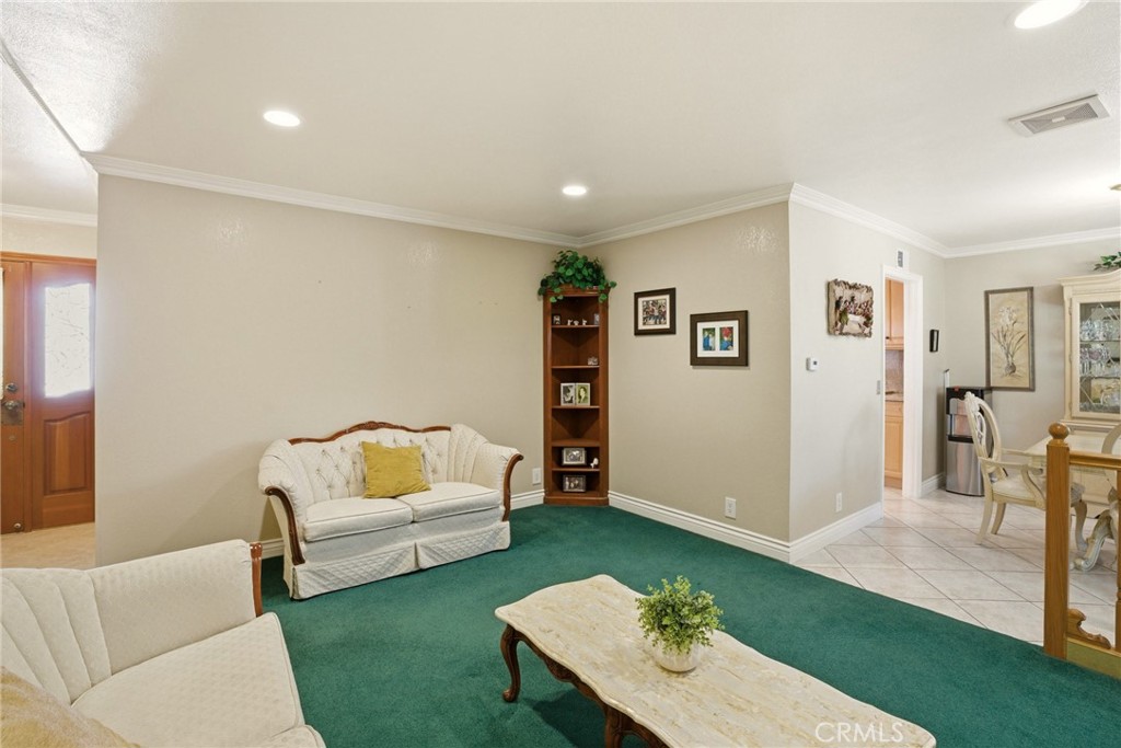 5336 W Wisteria