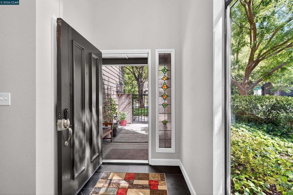 Photo of 533 Monarch Ridge Dr Dr, Walnut Creek, CA 94597 (MLS # 41131454)