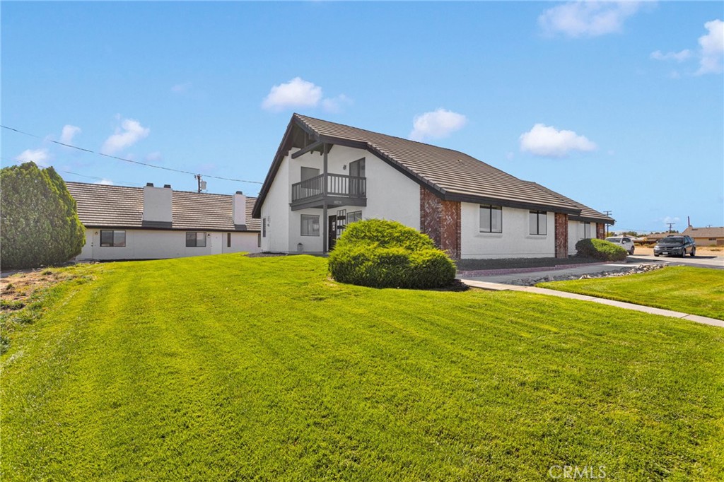 18275 Bear Valley