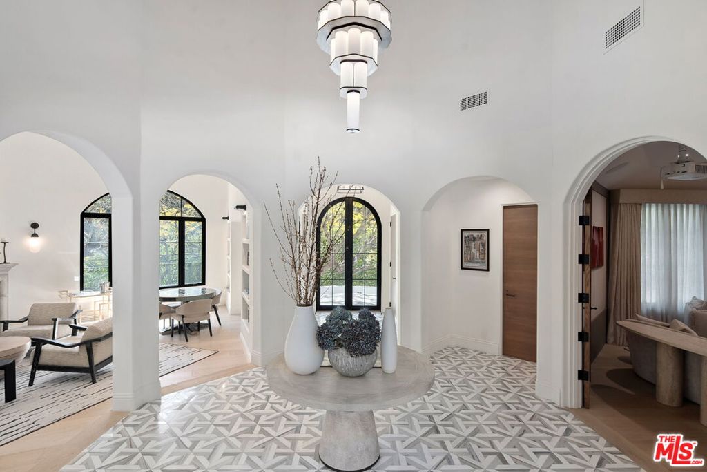 7651 Willow Glen Road
