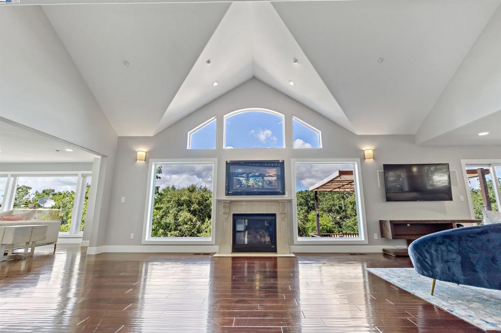 25444 University Ct