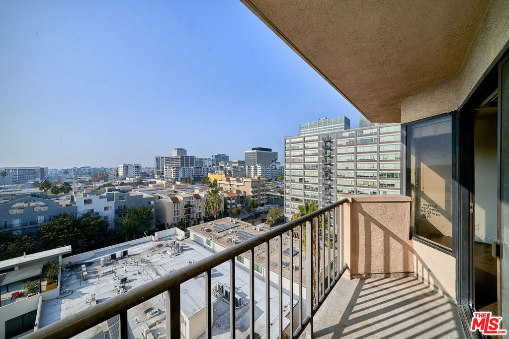 727 S Ardmore Avenue 801