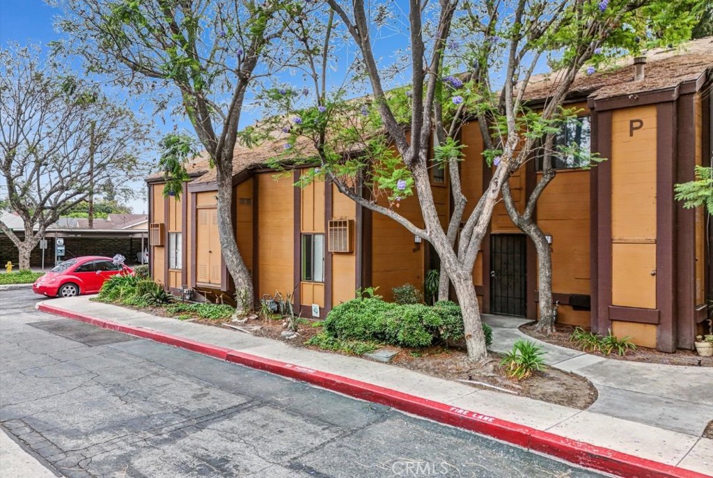 Tucked away in the peaceful, tree-lined community of Benton Bay, this beautifully maintained 1-bedroom, 1-bath condo offers a rare blend of inviting design, peaceful ambiance, and scenic nature views. Located right by the entrance for added convenience, this move-in ready home welcomes you with a bright and open layout, vaulted ceilings, and a built-in bar neatly tucked under the staircase for added style and storage. Enjoy tranquil views of the pond and waterfall just beyond your private patio, an ideal setting for a first-time homebuyer seeking serenity, location, and thoughtful design.
The community feels like a hidden sanctuary, surrounded by waterfalls, ponds, ducks, and tall pines. Residents enjoy access to a gated pool and spa, fitness center, tennis courts, clubhouse, dog park, and more. Conveniently located near shopping, dining, walking trails, and with easy access to the 105, 91, and 605 freeways, this is your chance to own a serene retreat that still keeps you connected. Come see what makes this home so special!