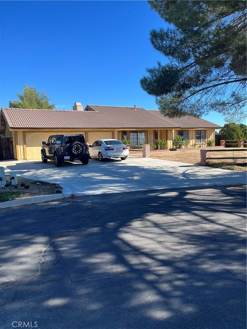 Photo of 11456 Low Chaparral DR, Victorville, CA 92392 (MLS # HD26224346)
