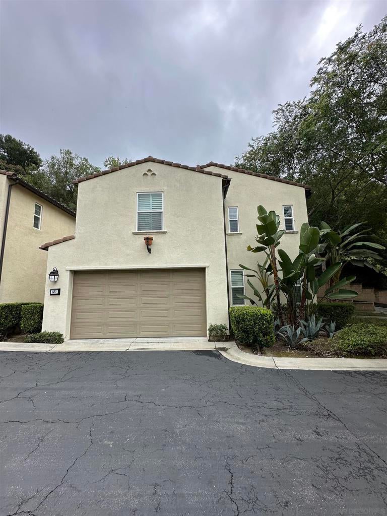 882 Sunset Place