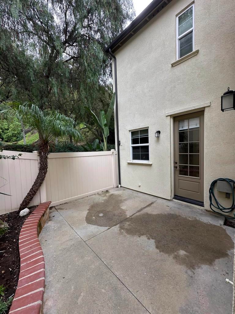 882 Sunset Place