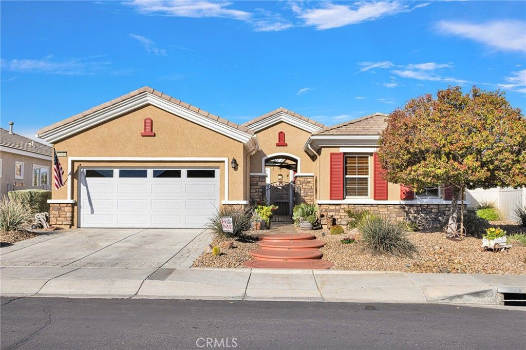 Photo of 10366 Wilmington Ln, Apple Valley, CA 92308 (MLS # HD26057178)