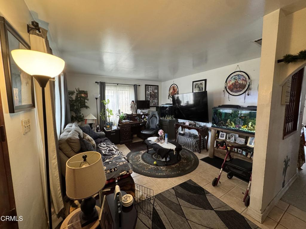 1214 S Ventura Road