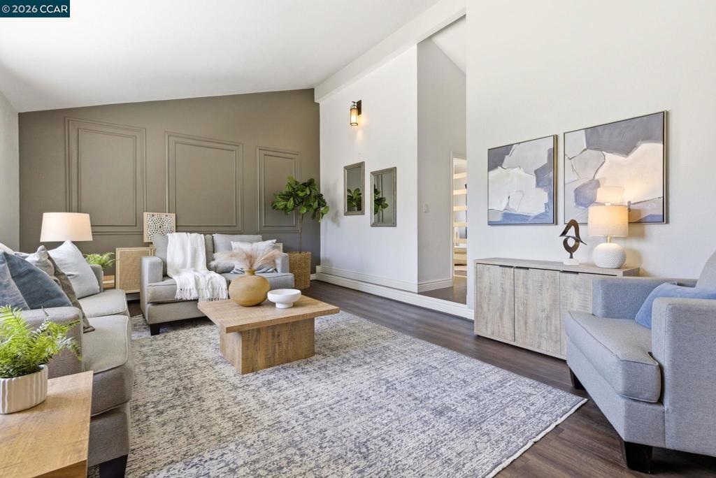 1740 Oro Valley Cir