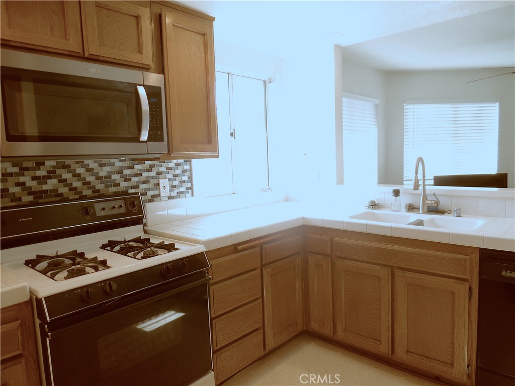 Indian Oaks ATT (220) - Residential