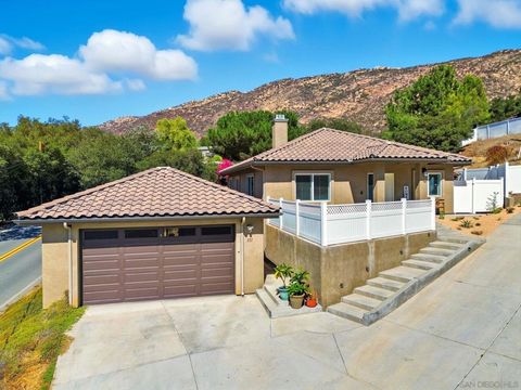 Photo of 221 Frances Dr Dr, El Cajon, CA 92019 (MLS # 250041303SD)