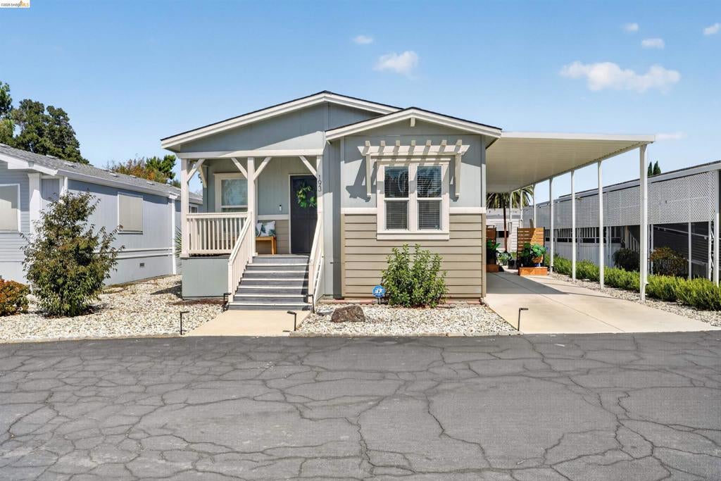 193 Kona Cir