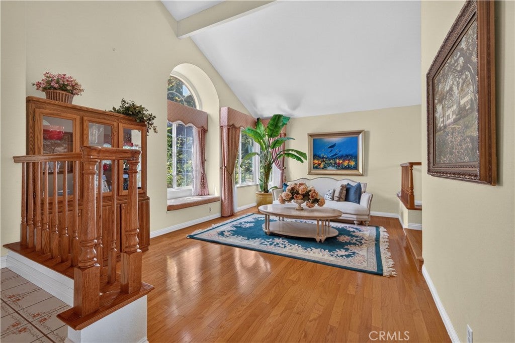 3133 E Hillside Drive