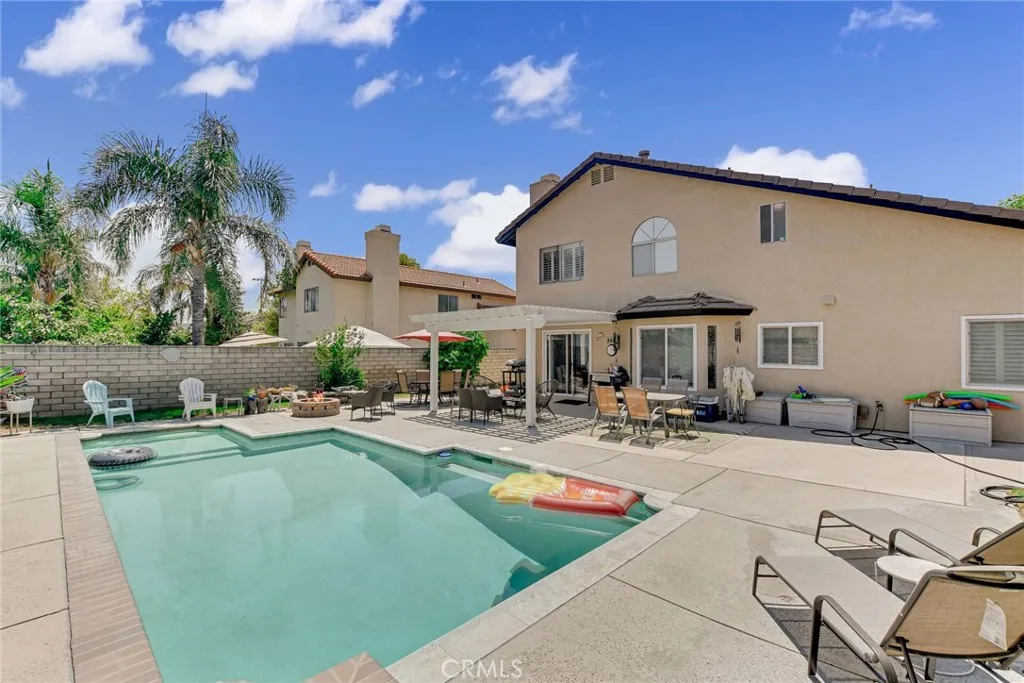 San Bernardino, California 92407, United States, 5 Bedrooms Bedrooms, ,3 BathroomsBathrooms,Residential,Active,186476