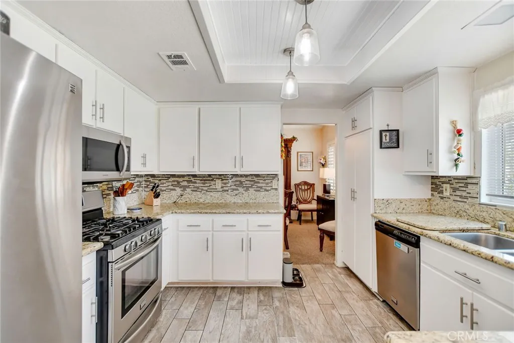 San Bernardino, California 92407, United States, 5 Bedrooms Bedrooms, ,3 BathroomsBathrooms,Residential,Active,186476