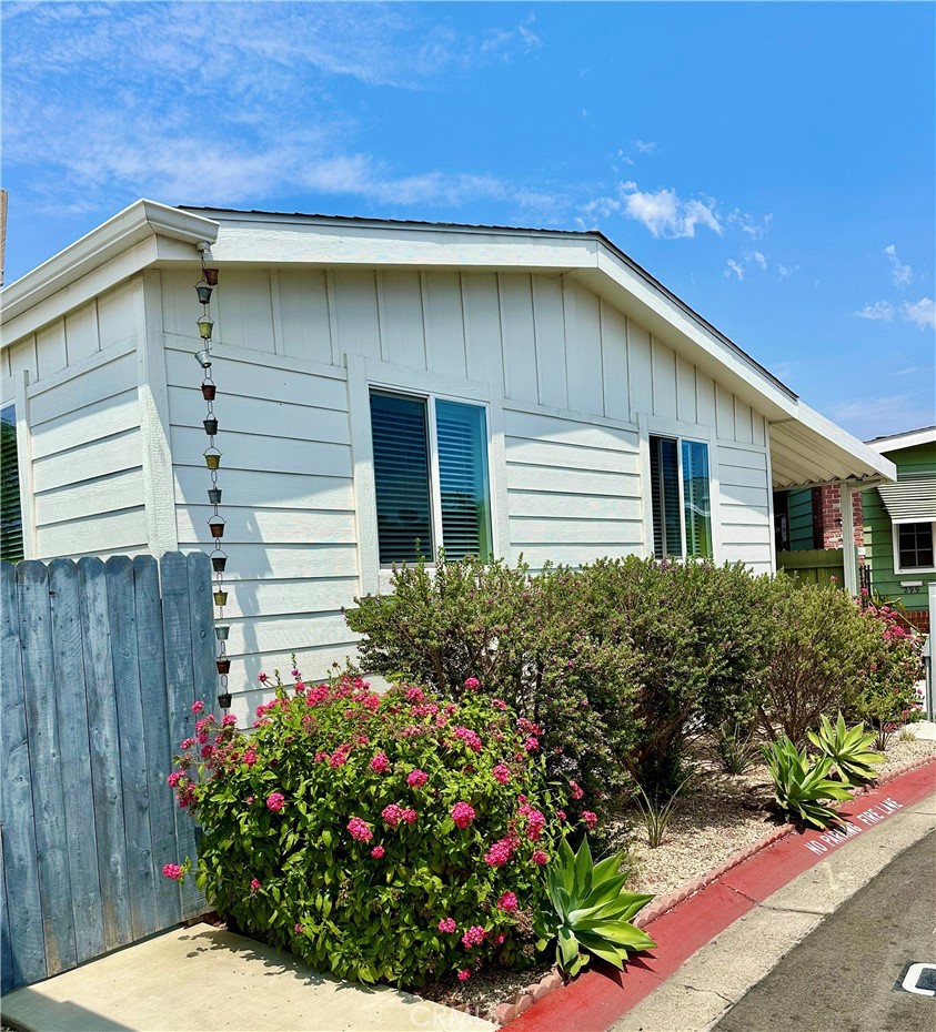 298 Lexington Circle