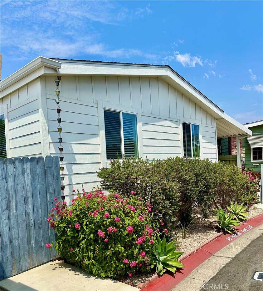 298 Lexington Circle