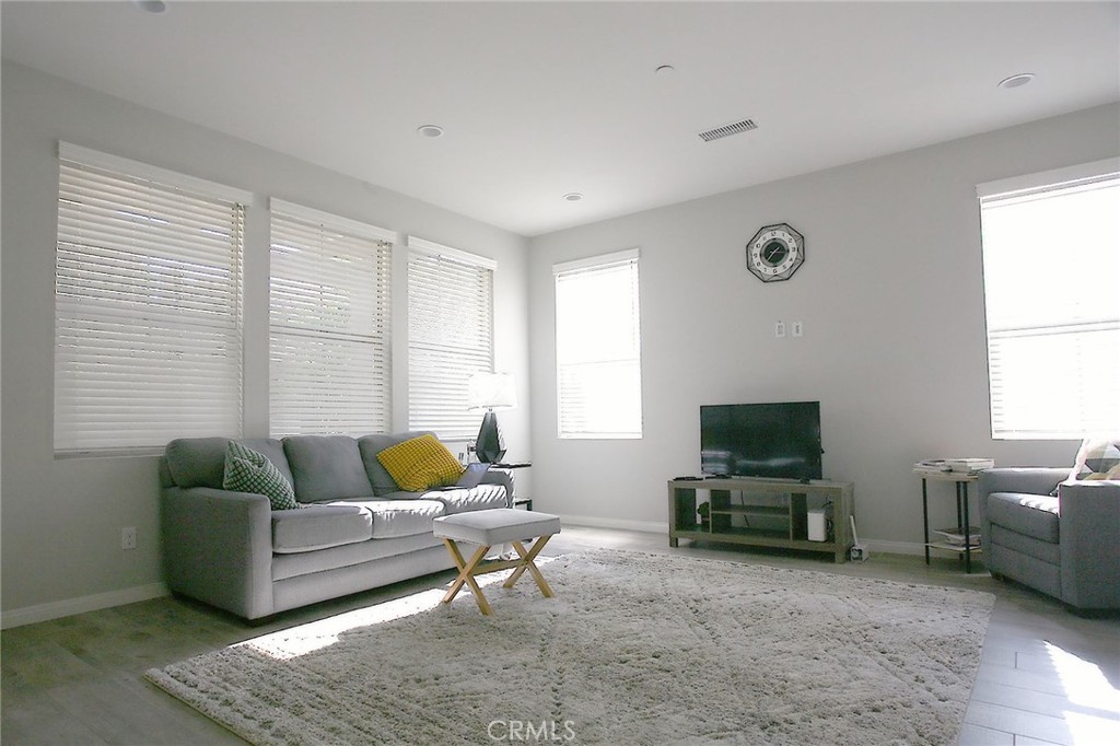 Tristania - Residential Lease