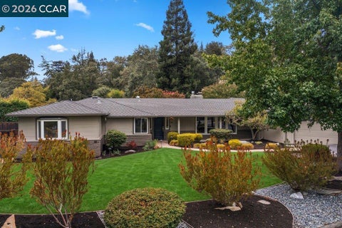 Photo of 714 Glenside Circle CIR, Lafayette, CA 94549 (MLS # 41148943)