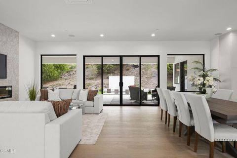 Tiny photo for 259 Via Pasito, Ventura, CA 93003 (MLS # V1-35198)