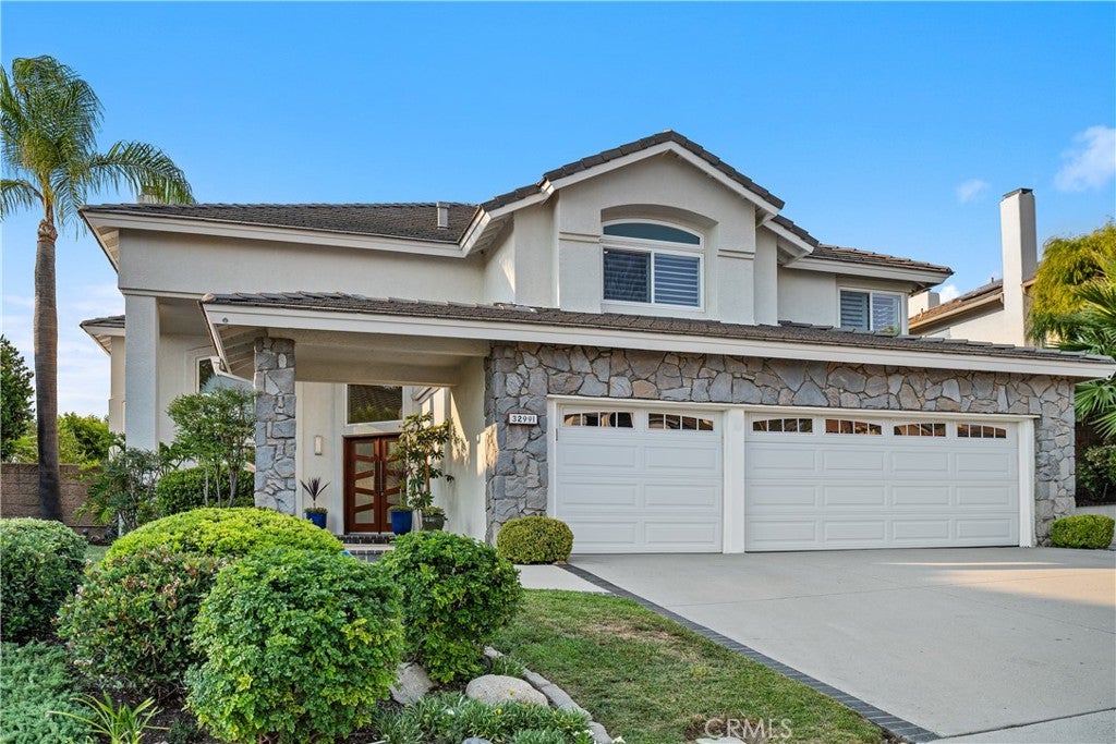 32991 Pinnacle
