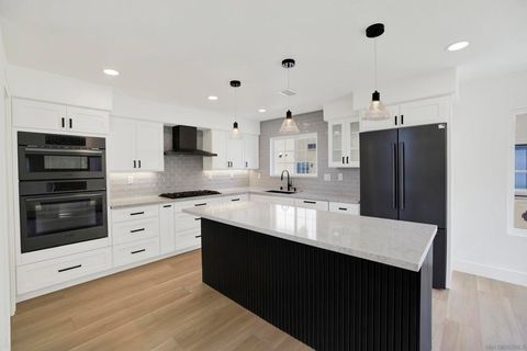 Photo of 12523 El Camino Real Real #A, San Diego, CA 92130 (MLS # 260007764SD)