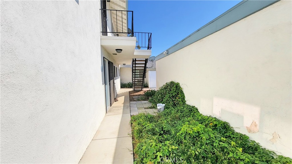 18181 Mandarin Lane