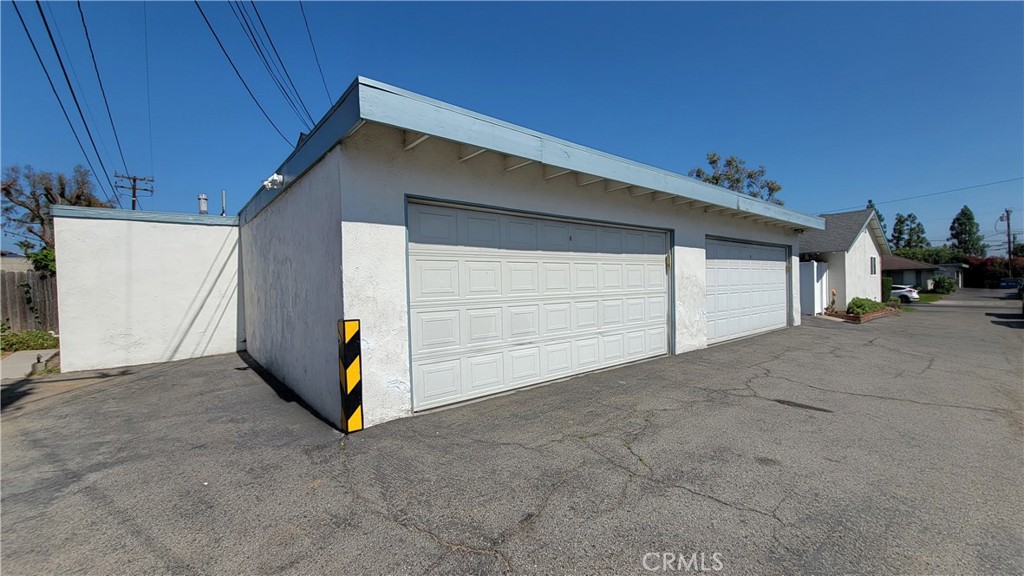 18181 Mandarin Lane