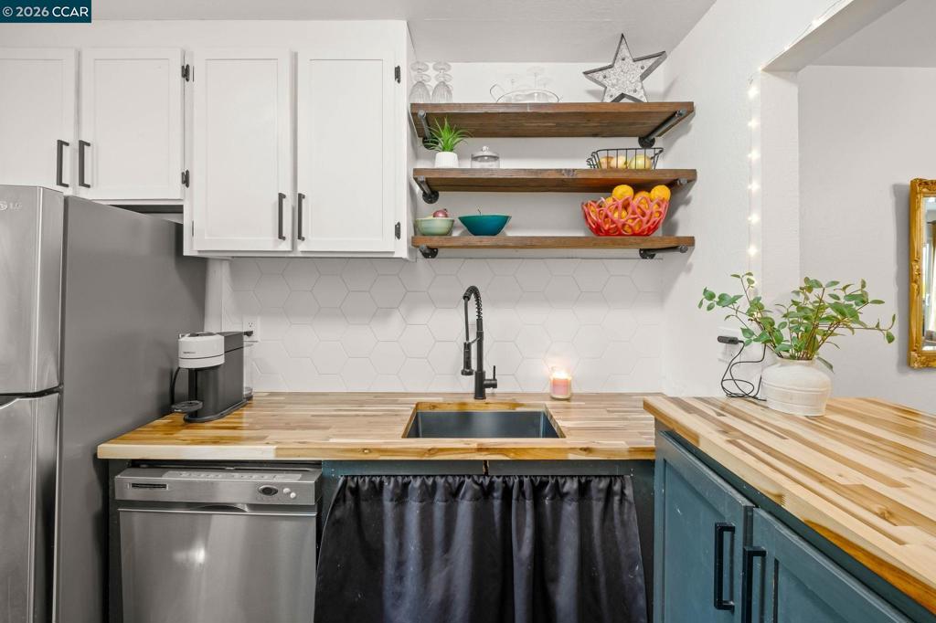 Properties 4 1511 1511 Parkwood Pl