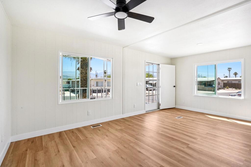 Tri Palm Estates - Manufactured In Park