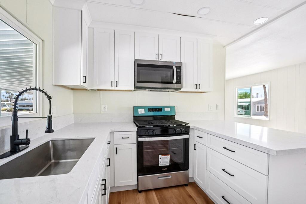 Tri Palm Estates - Manufactured In Park