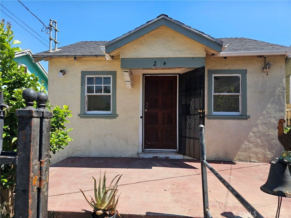 Photo of 224 N Bixel St, Los Angeles, CA 90026 (MLS # SR26074437)