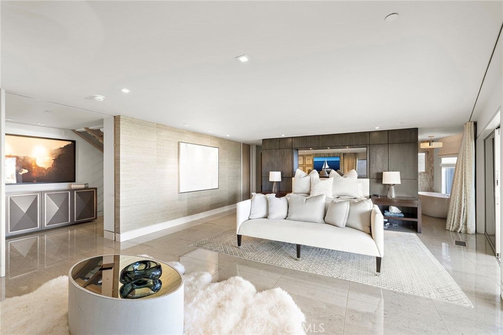 232 Hazel, Corona Del Mar CA 92625 - Photo 34