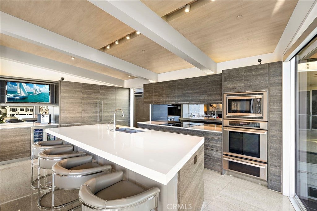 232 Hazel, Corona Del Mar CA 92625 - Photo 12