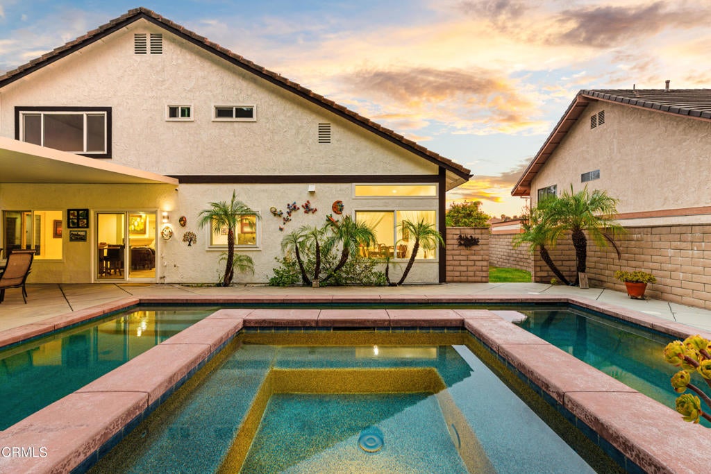 967 Avenida Loma Vista
