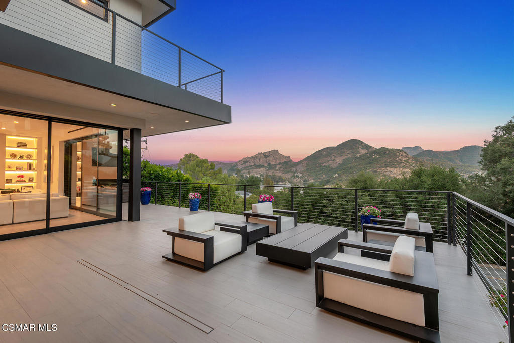 483 Lake Sherwood Drive
