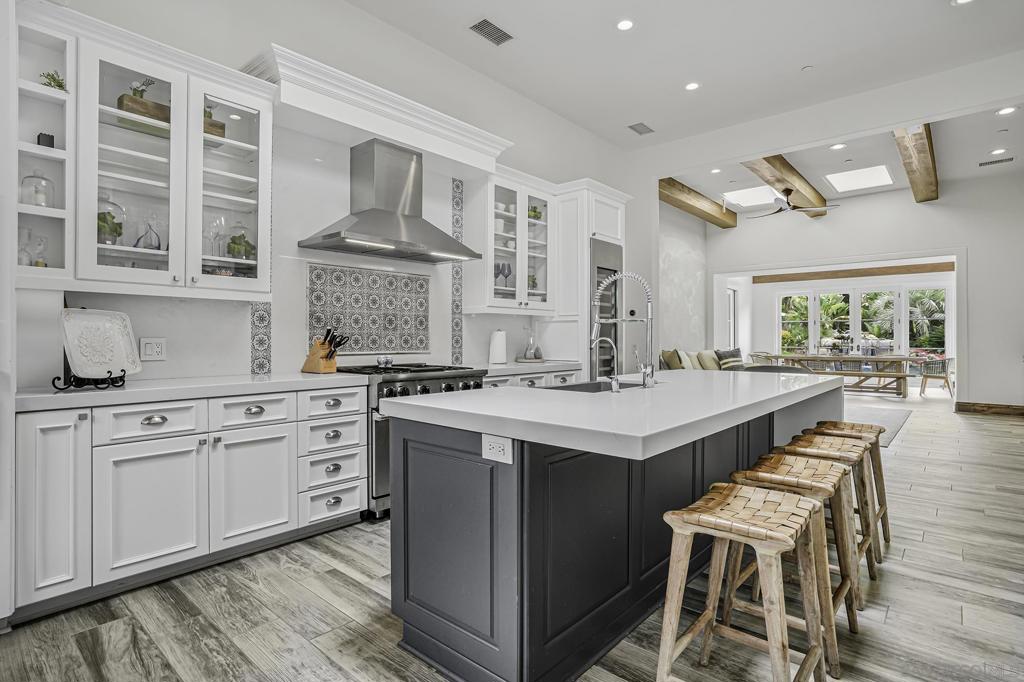 15823 The River Trail