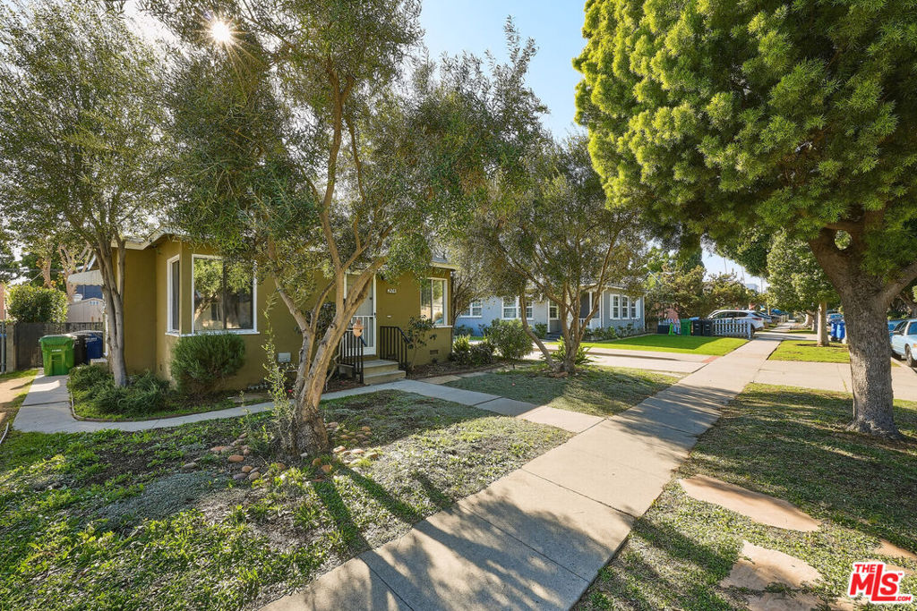 4261 Baldwin Avenue