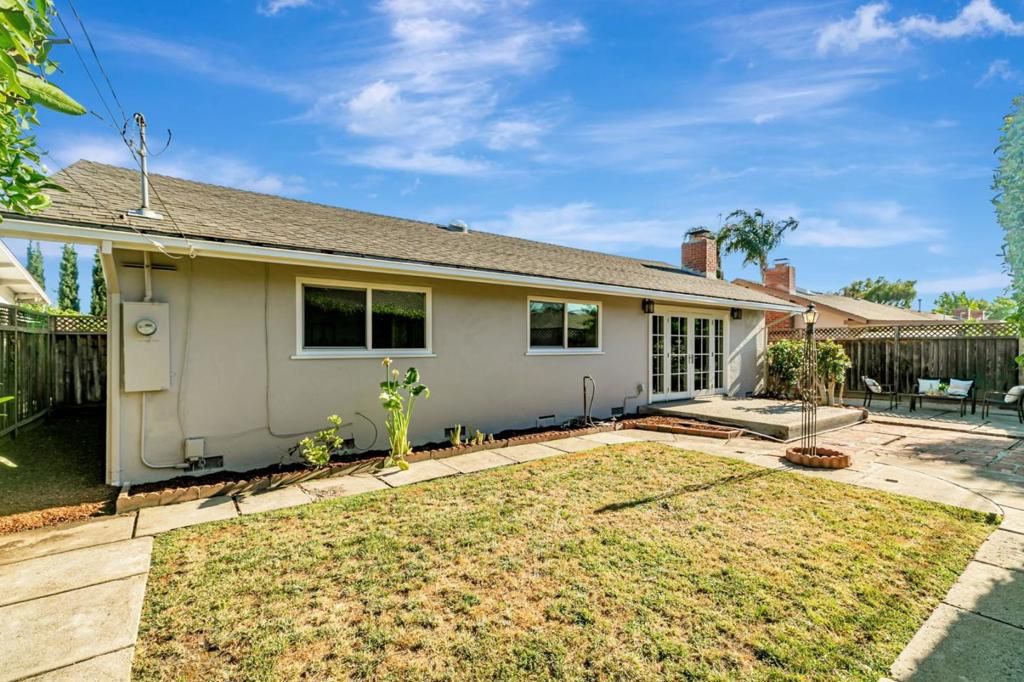 listing image 130726596243217744801